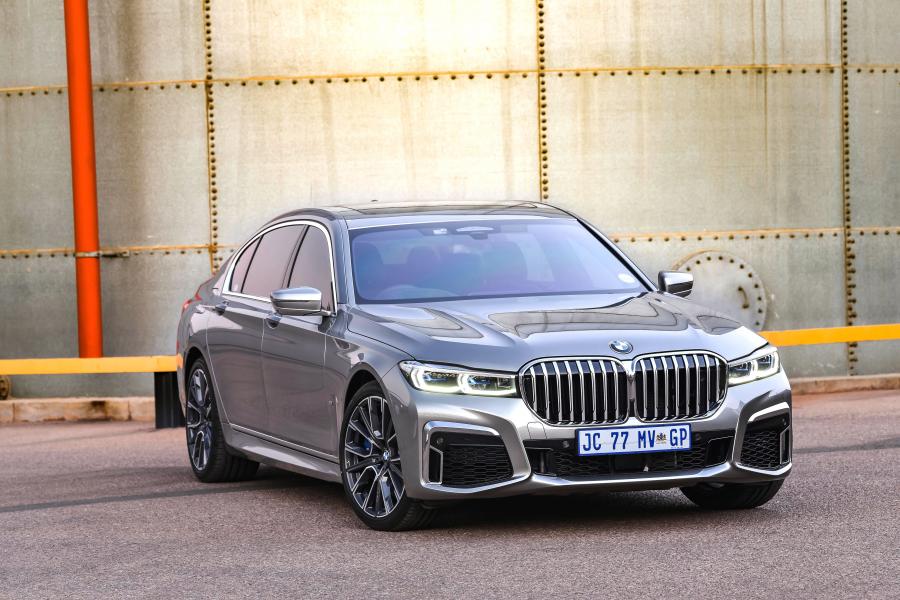  BMW 740Li M Sport (G12) 2019 года  (ZA) (фото 6 из 17)
